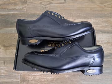 FootJoy style 50725: Smooth Black, Shield tip